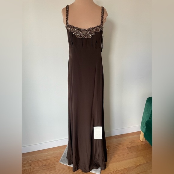 David Meister Silk Bejeweled Beaded Scoop Neck Sleeveless Brown Gown NWT Size 6